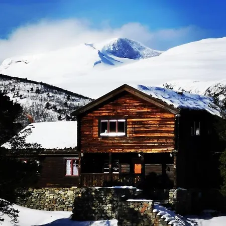 Storhaugen Gard Lodge *