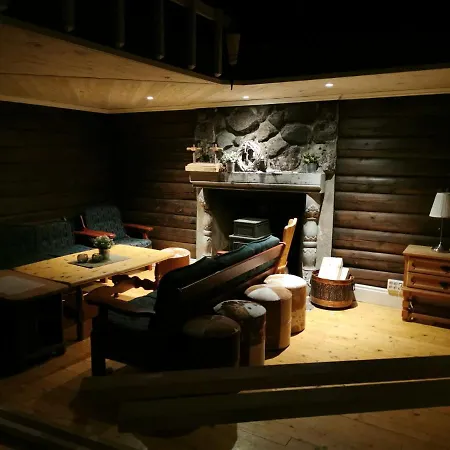 Orman Evi Storhaugen Gard Lom