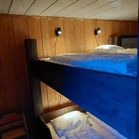 ロッジ Storhaugen Gard *