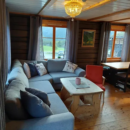 Storhaugen Gard Orman Evi