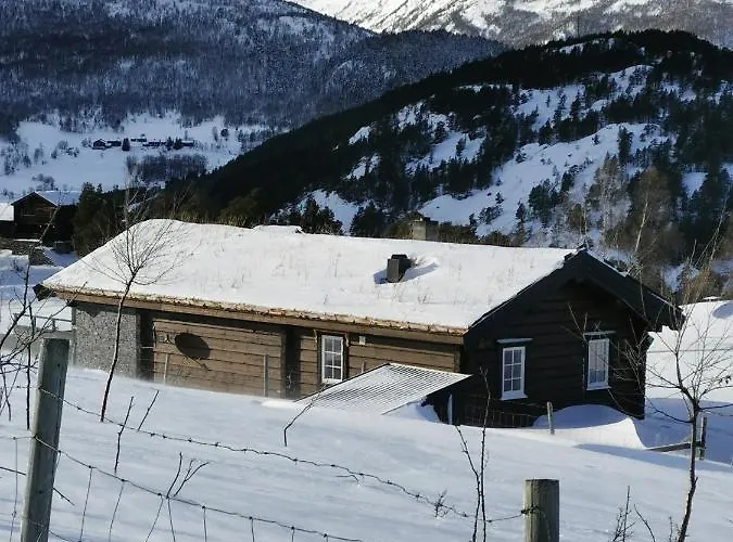 Storhaugen Gard Lodge *